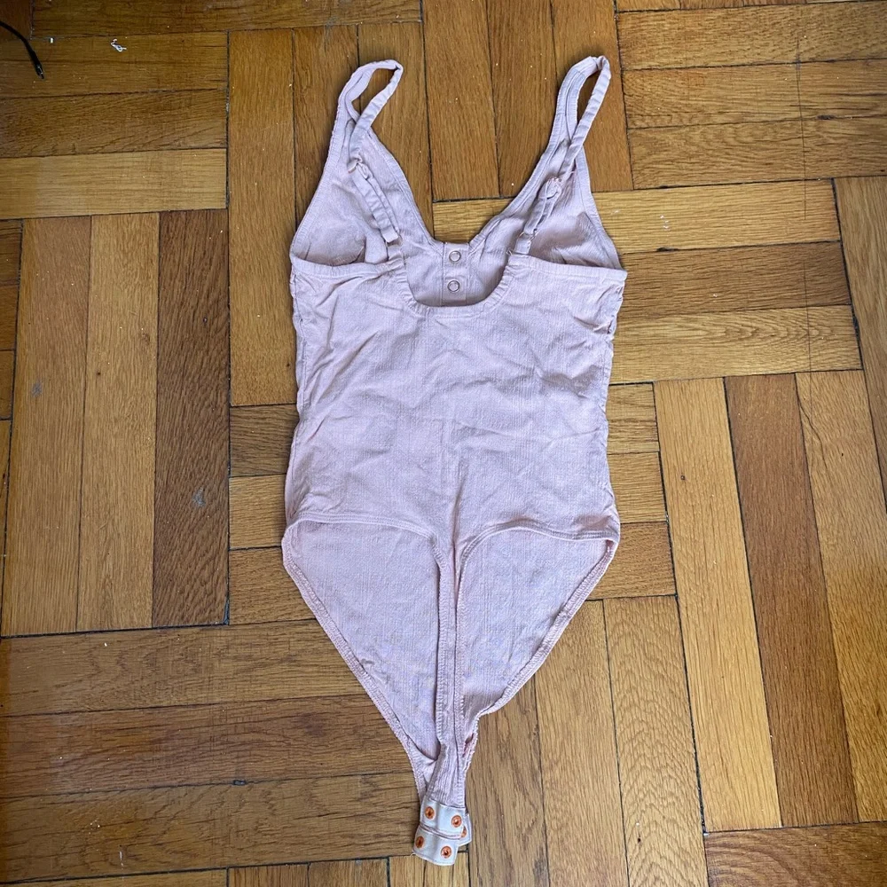 FREE PEOPLE Intimately Larissa Bodysuit Womens - Blush - Thong back Small - Picture 5 of 9